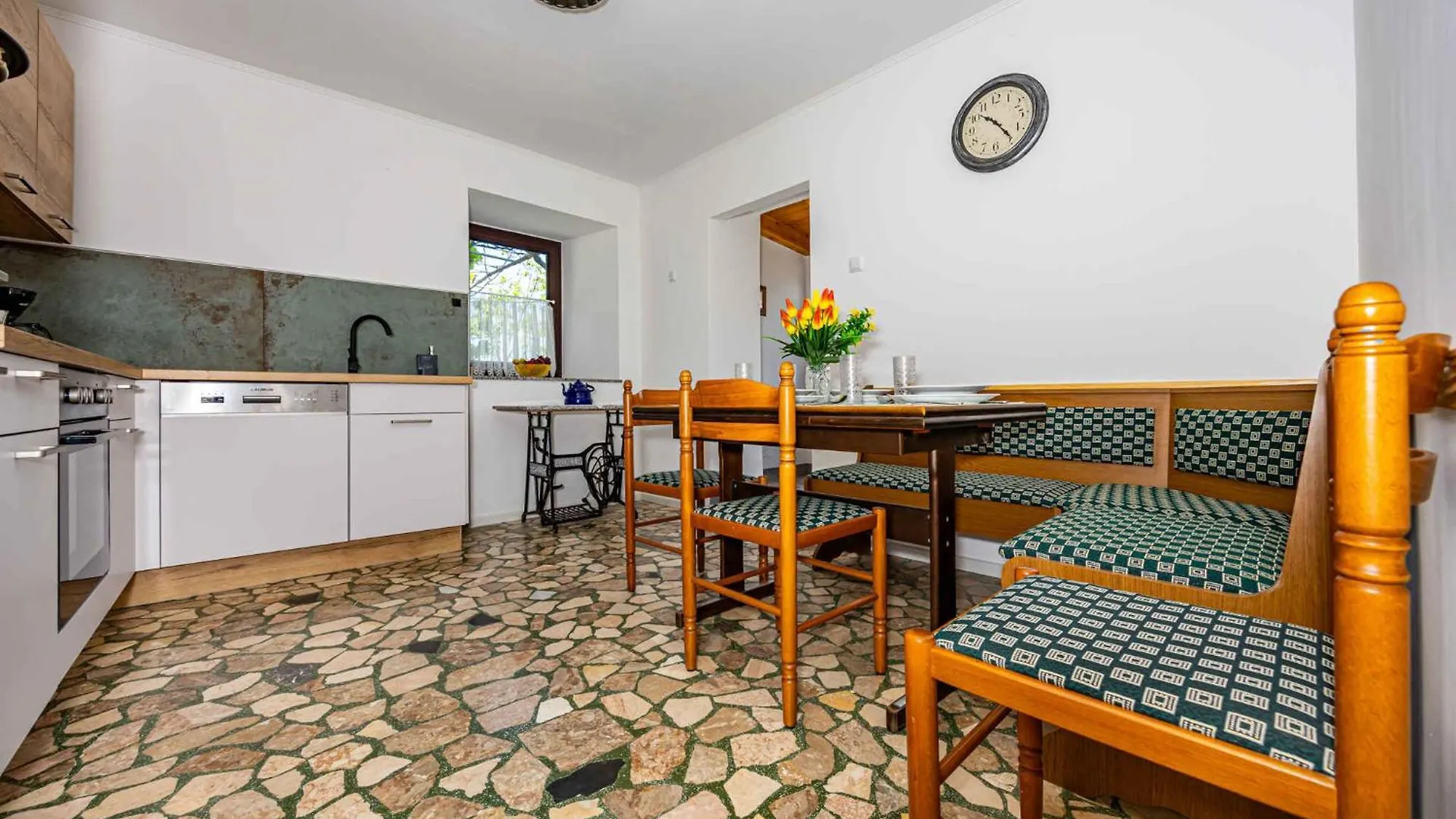 Holiday Home In Grizane 42935 Croatia